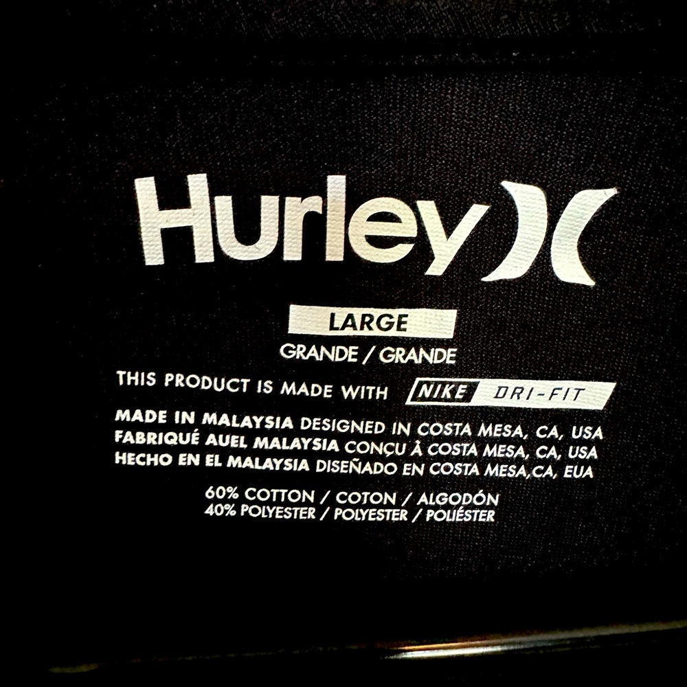 Men’s size large Hurley t shirt. Great condition